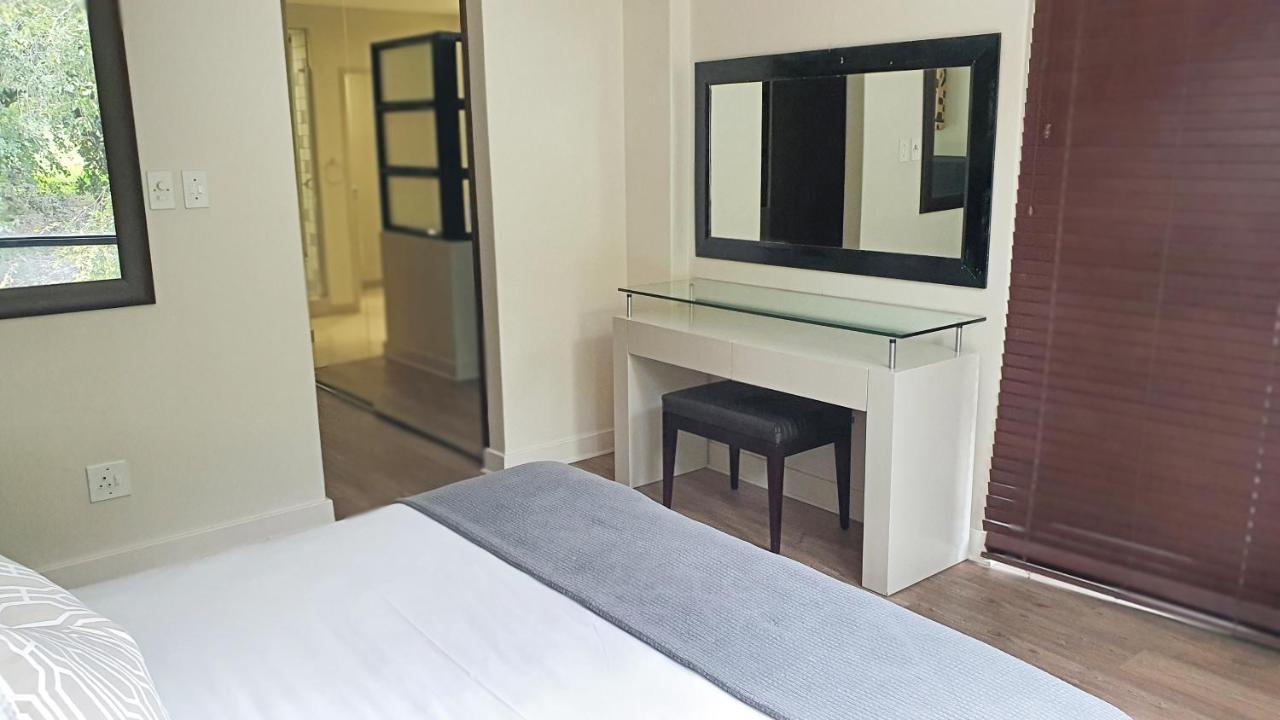 Zuri Residences At Ten Degrees Johannesburg Bagian luar foto