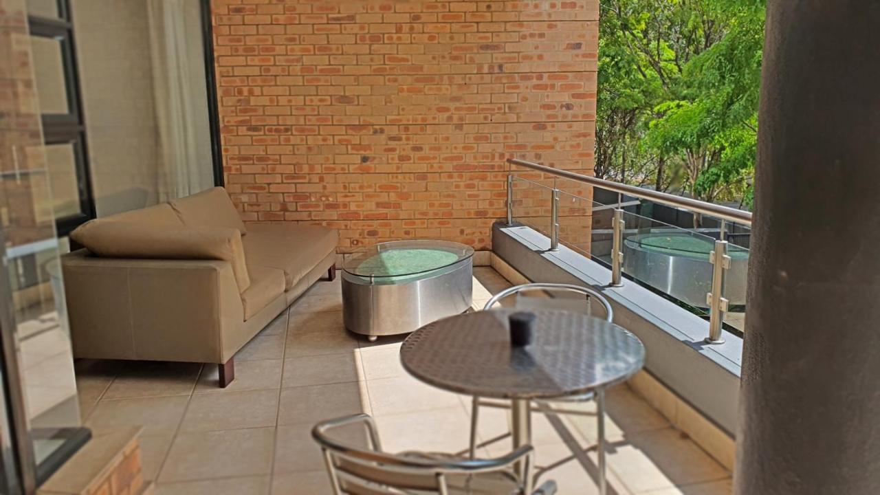 Zuri Residences At Ten Degrees Johannesburg Bagian luar foto